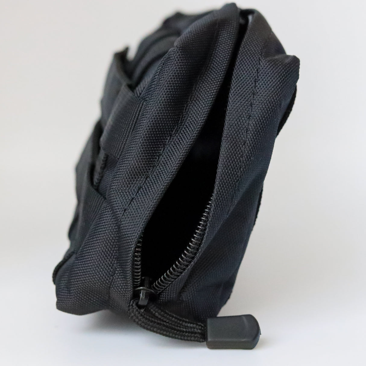 vertical 4x8 pouch