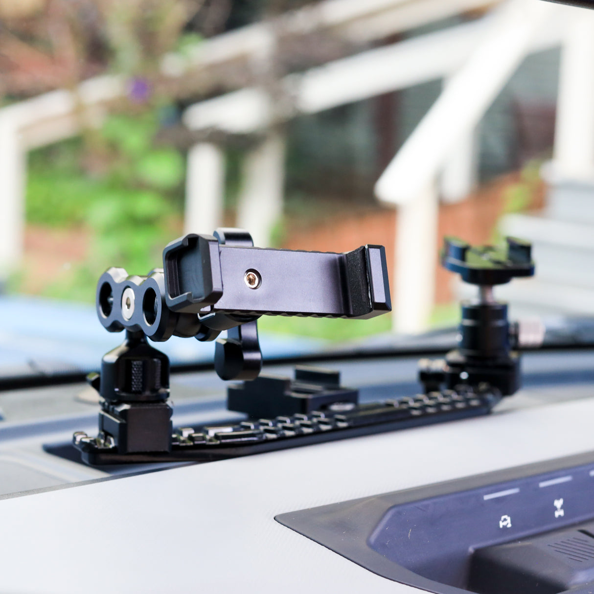 The Slingshot BYOD Rail (Scratch 'n Dent)