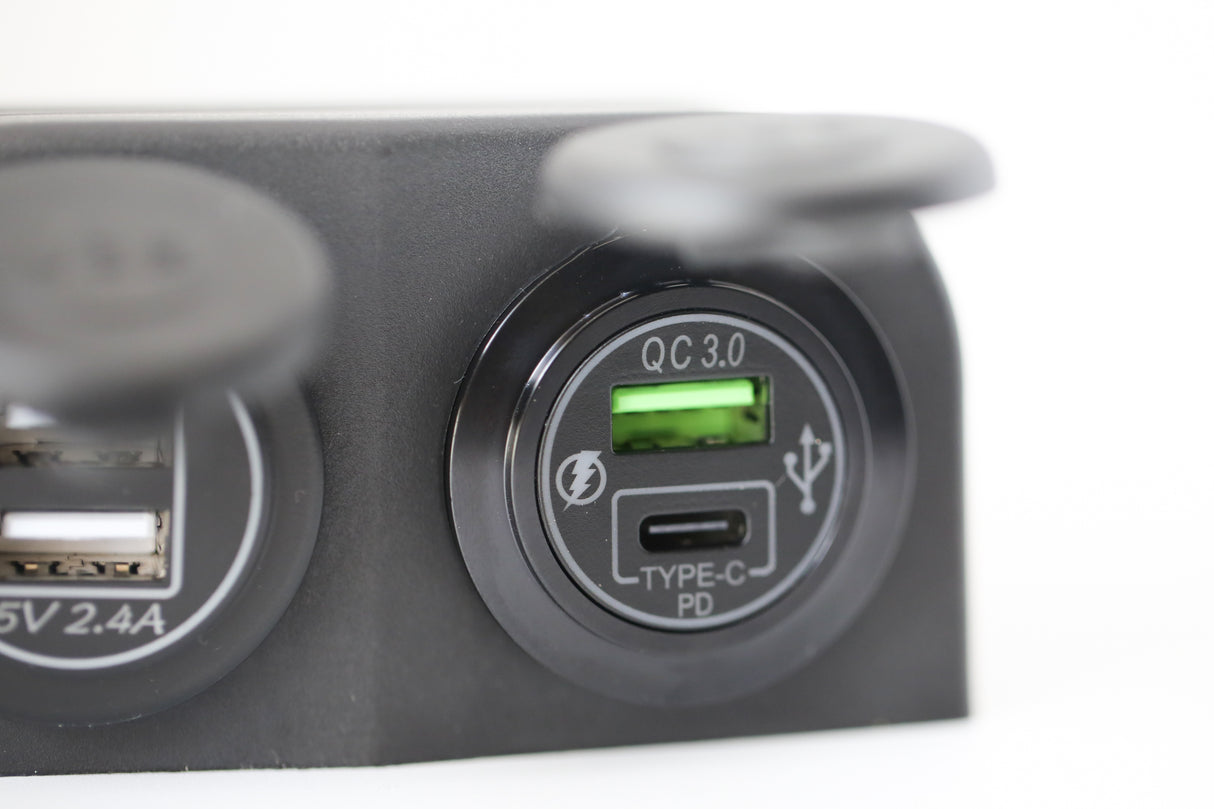 usb 3.0 and usb-c charging ports